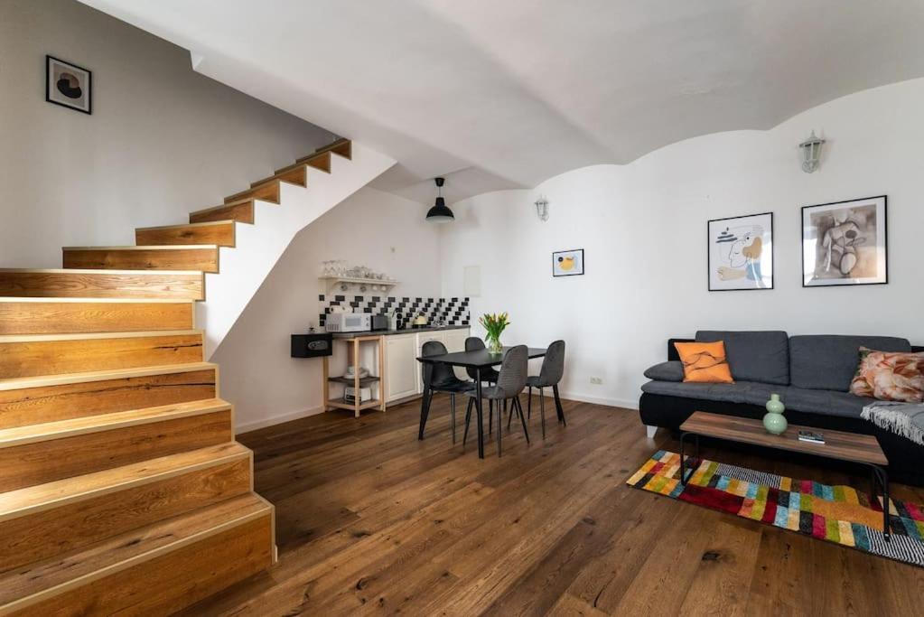 Neat 1Br Duplex By Metro And Center By Hm Apartment เวียนนา ภายนอก รูปภาพ